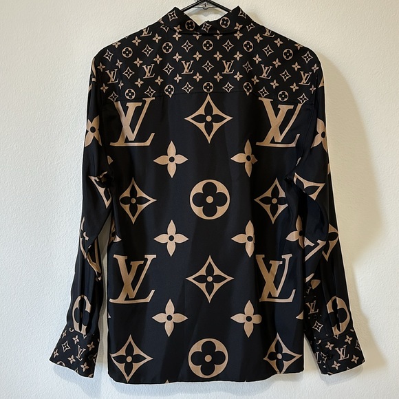 Louis Vuitton Mixed Monogram Button Up Silk Collared Shirt - 36 - Picture 9 of 9